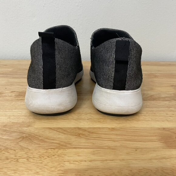 Com + Sens Silver Metallic Slip on Sock Like Comfort Walking Sneakers, Size 9 - Picture 6 of 9